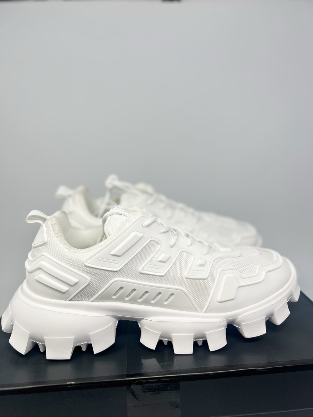 Steve Madden Ponce Chunky Sneakers
Size 11